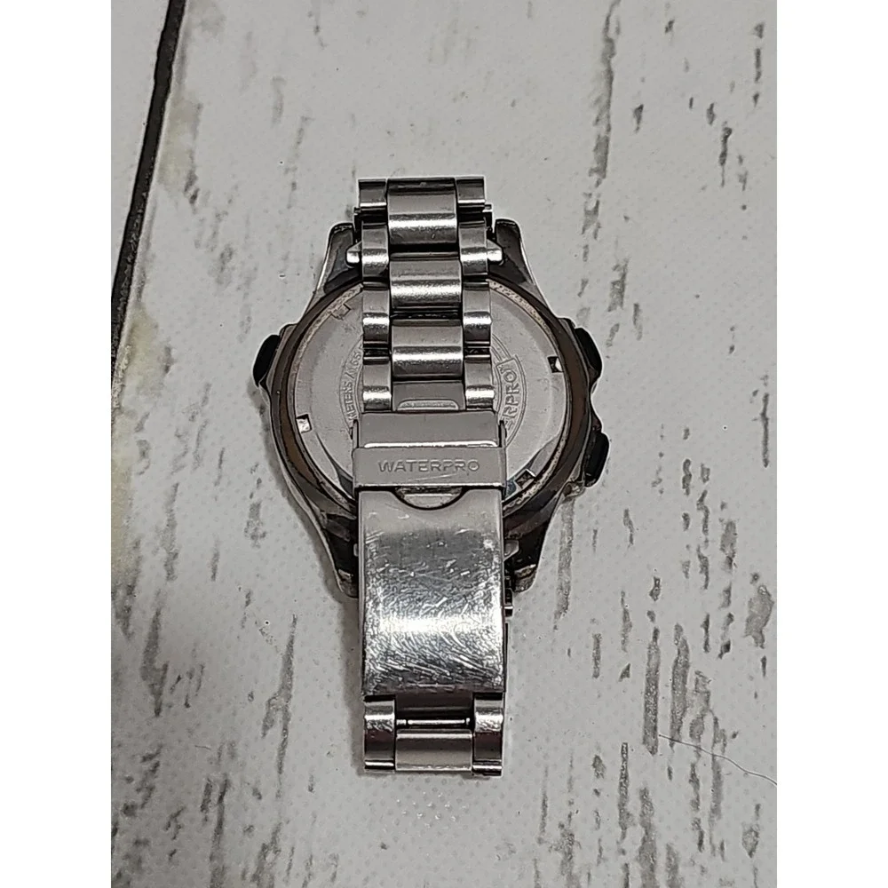 GUESS Waterpro Indiglo 8 Lap Quartz Digital Men's Watch Sz 6 1/2